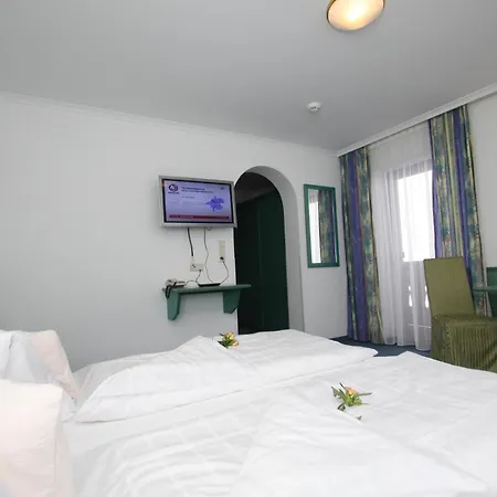 Värdshus Gast- Und Christler Tux