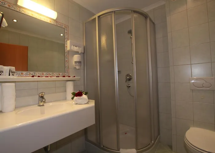 Gast- Und Christler Herberg *