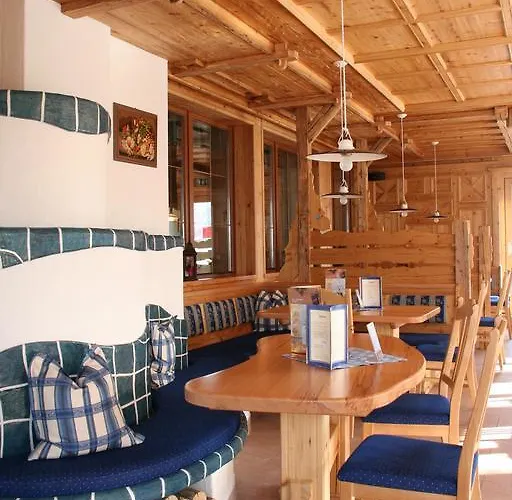 Gast- Und Christler Tux